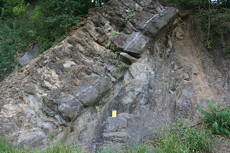 Angular unconformity near Catskill, New York, showing tilted Devonian strata overlain by horizontal Carboniferous beds
